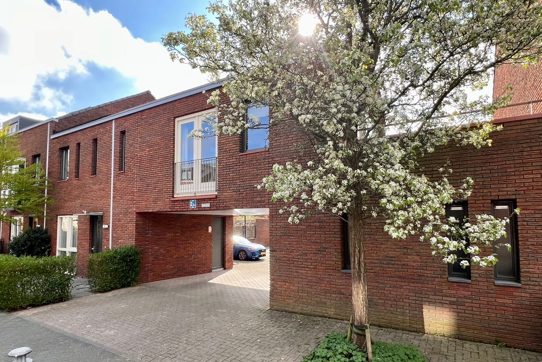 Foto 1 van Van den Broekstraat 79