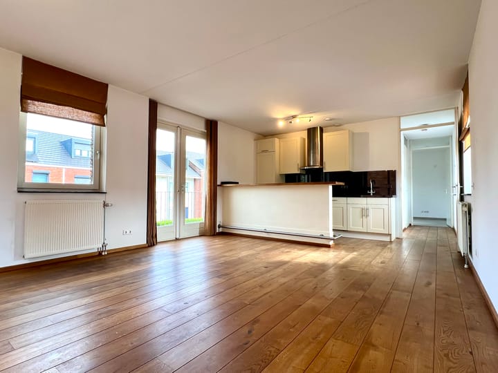 Foto 8 van Van den Broekstraat 79