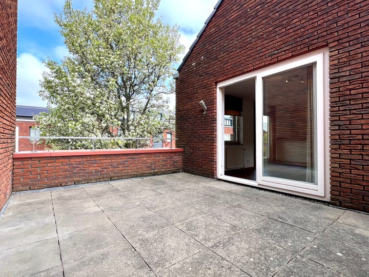 Foto 11 van Van den Broekstraat 79