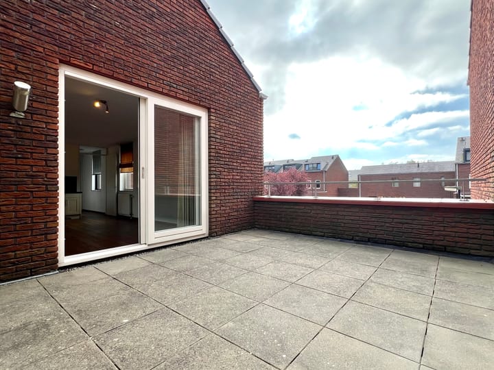 Foto 12 van Van den Broekstraat 79