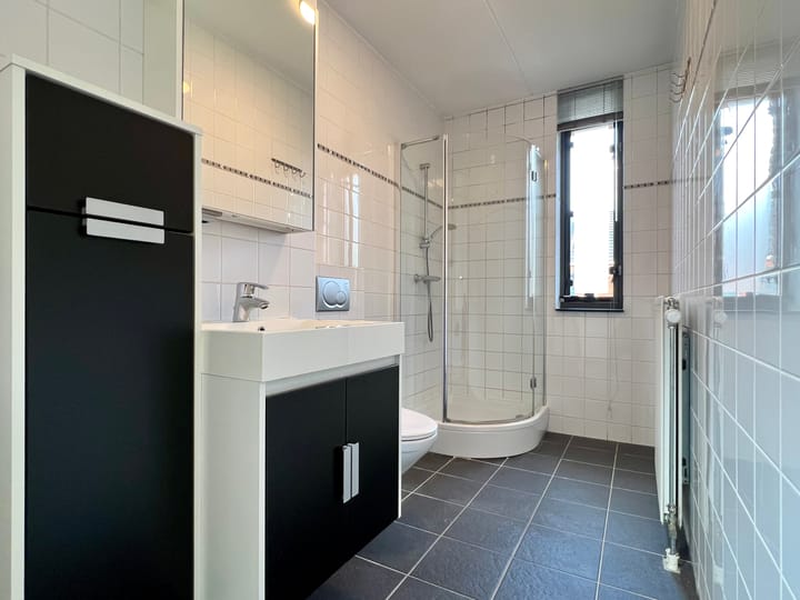 Foto 17 van Van den Broekstraat 79