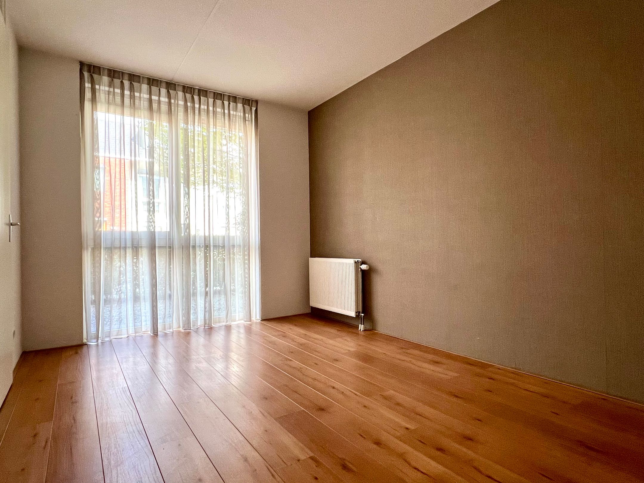 Foto 21 van Van den Broekstraat 79