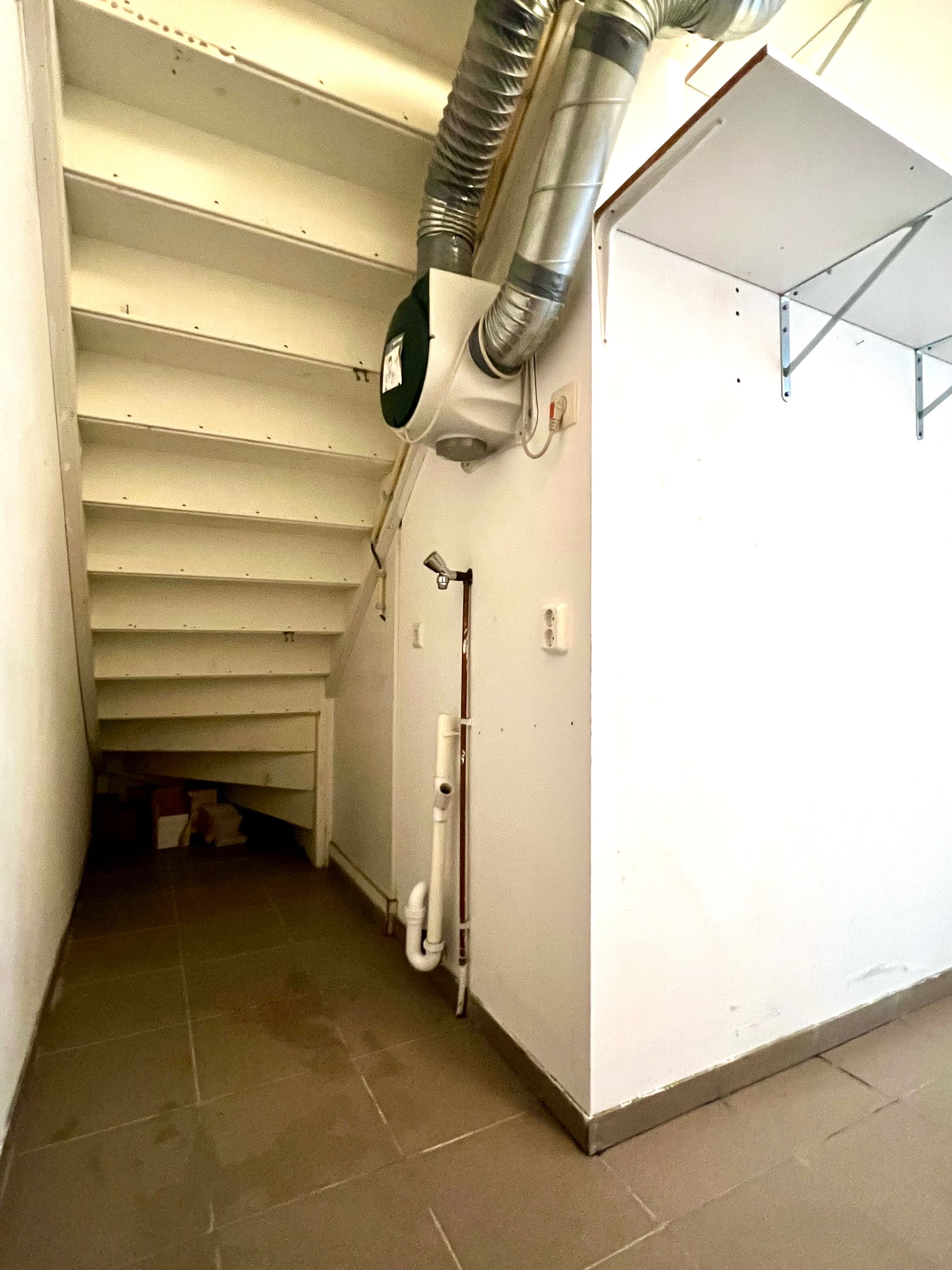 Foto 24 van Van den Broekstraat 79