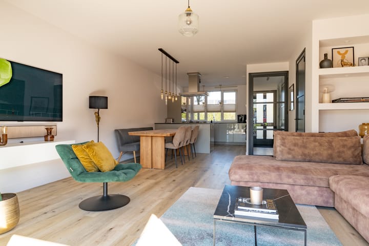 Foto 21 van Vliegend Hert 30