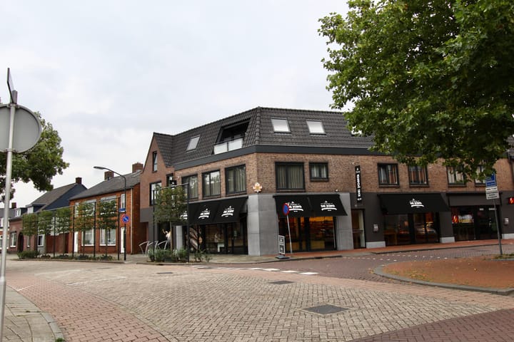 Photo 2 of Prins Frederikstraat 2-B