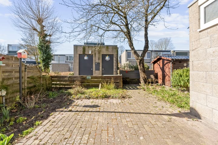 Photo 9 of Weldam 46