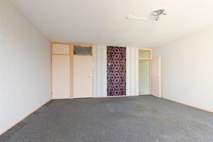 Photo 14 of Weldam 46