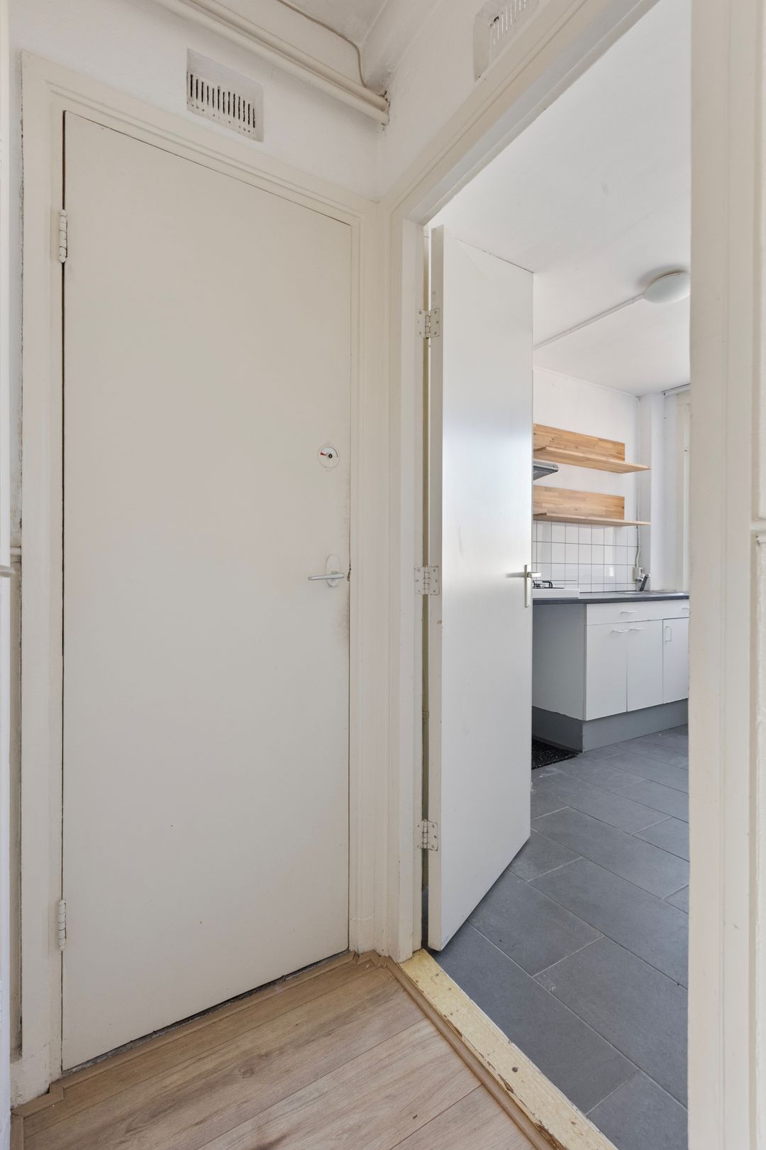 Photo 8 of Steenstraat 93-3