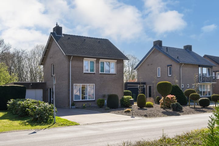 Foto 2 van Budschop 12