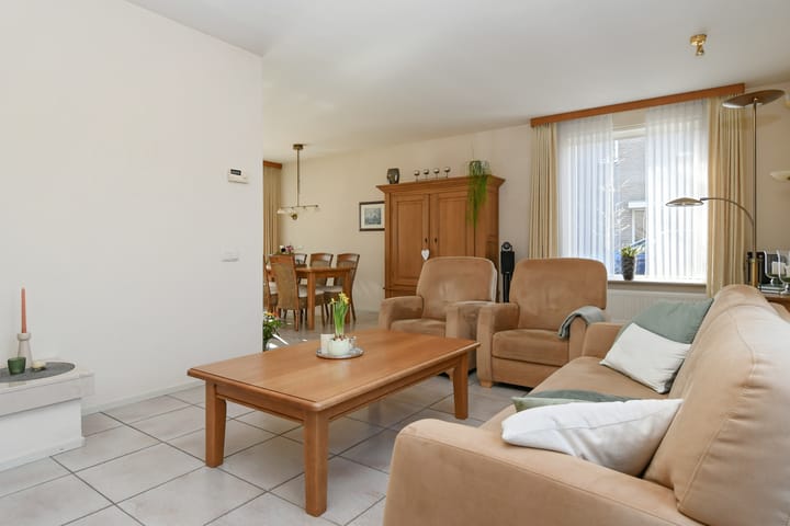 Foto 9 van Budschop 12