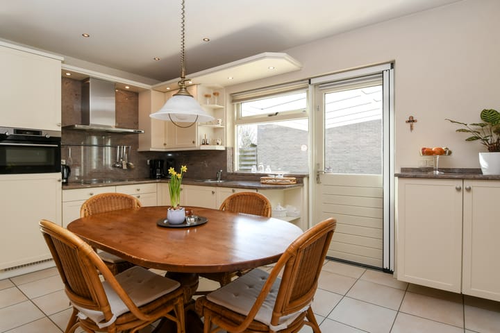 Foto 15 van Budschop 12