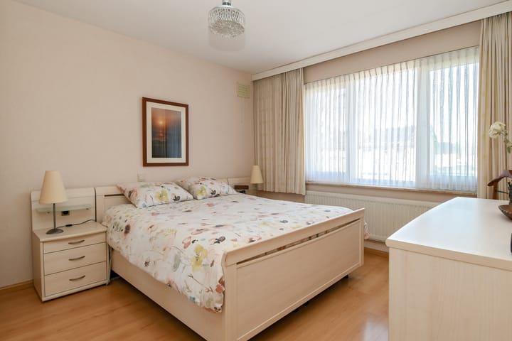 Foto 18 van Budschop 12