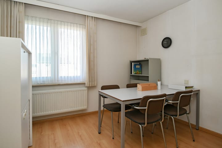 Foto 20 van Budschop 12