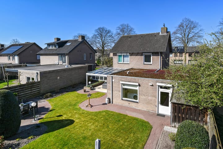 Foto 24 van Budschop 12