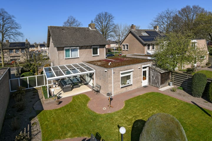 Foto 25 van Budschop 12