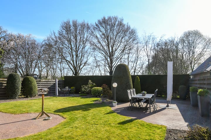 Foto 29 van Budschop 12