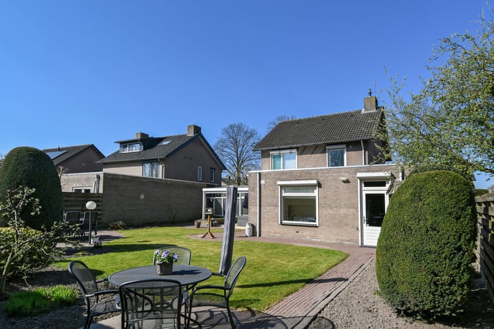 Foto 31 van Budschop 12