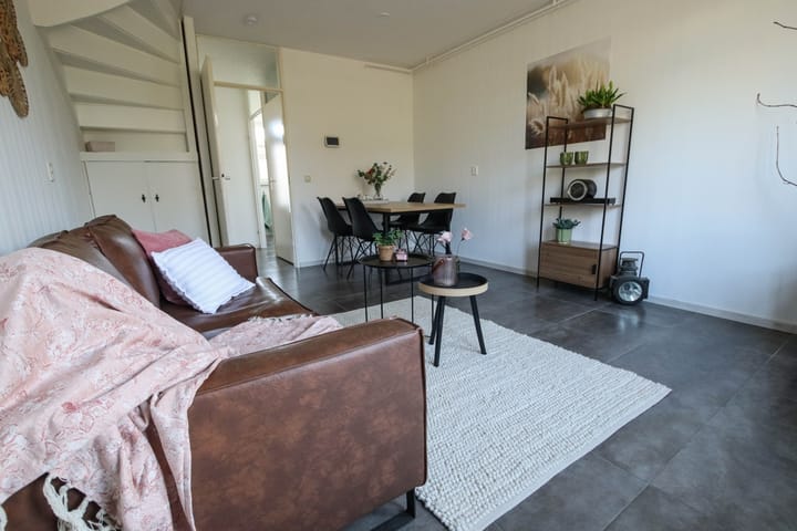 Photo 5 of Amelandstraat 38