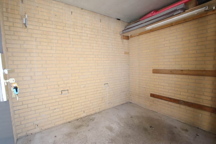 Photo 24 of Amelandstraat 38