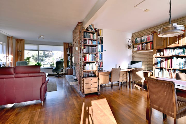 Photo 8 of Troelstralaan 68