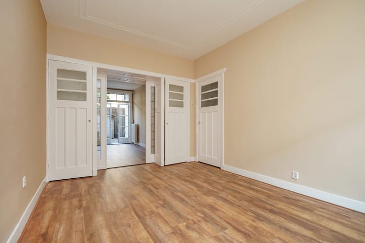 Foto 2 van Larensestraat 127