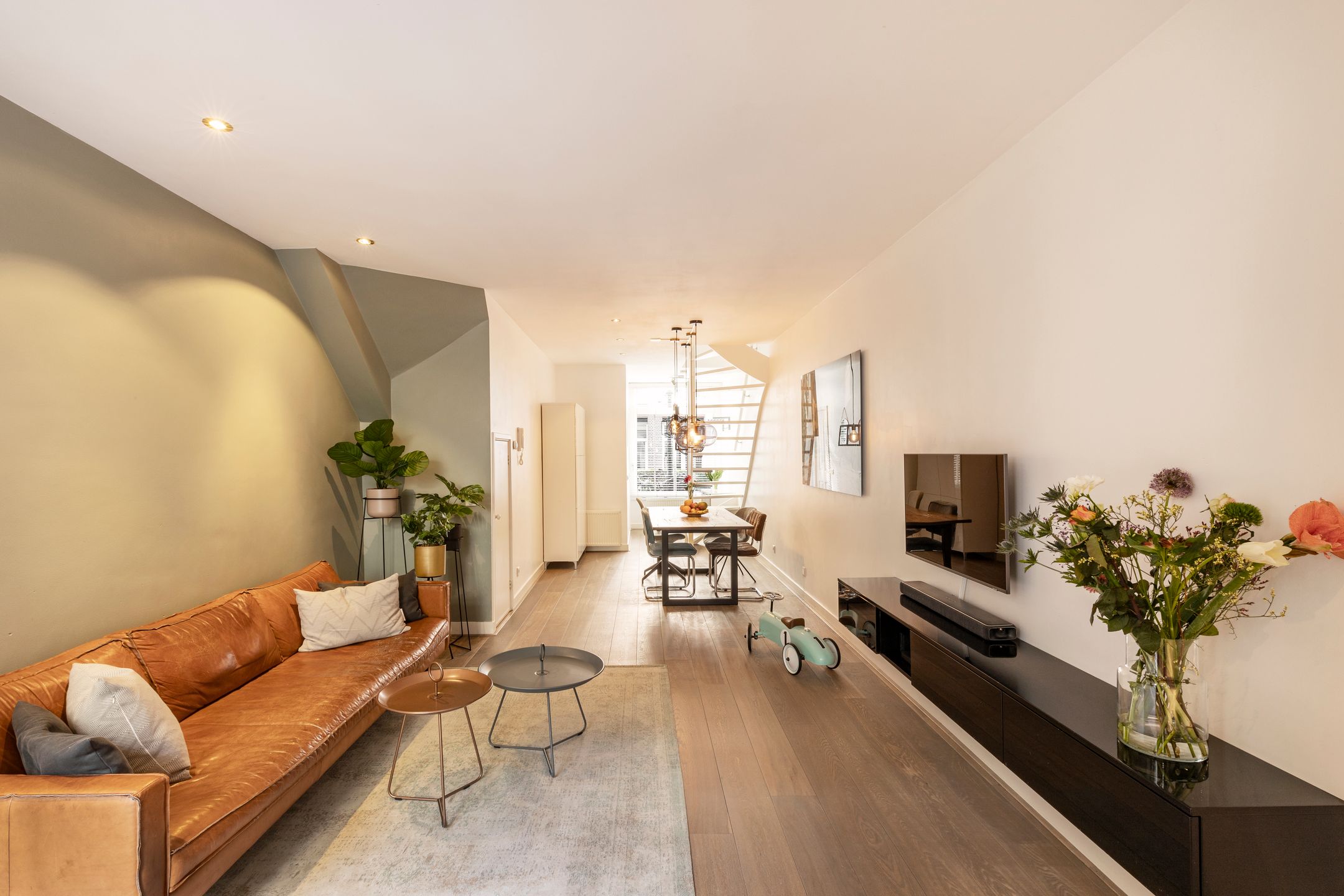 Photo 6 of Van Hogendorpstraat 153-H