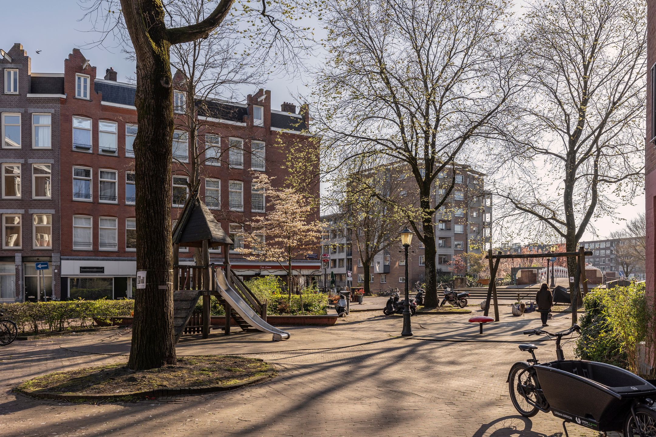 Photo 24 of Van Hogendorpstraat 153-H