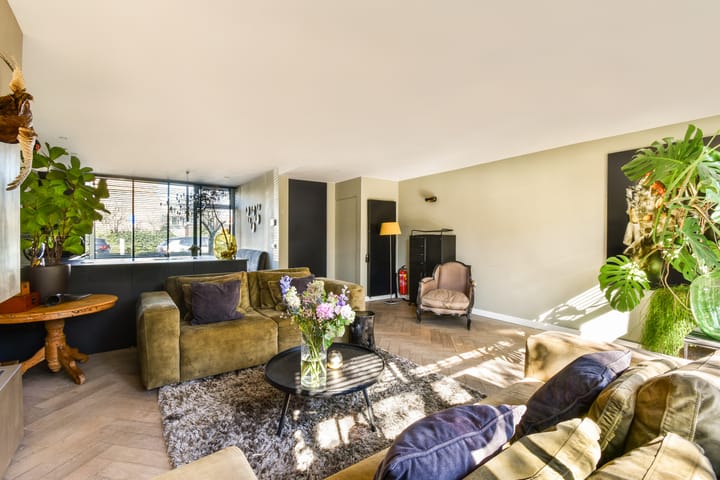 Foto 10 van Van Koetsveldstraat 4