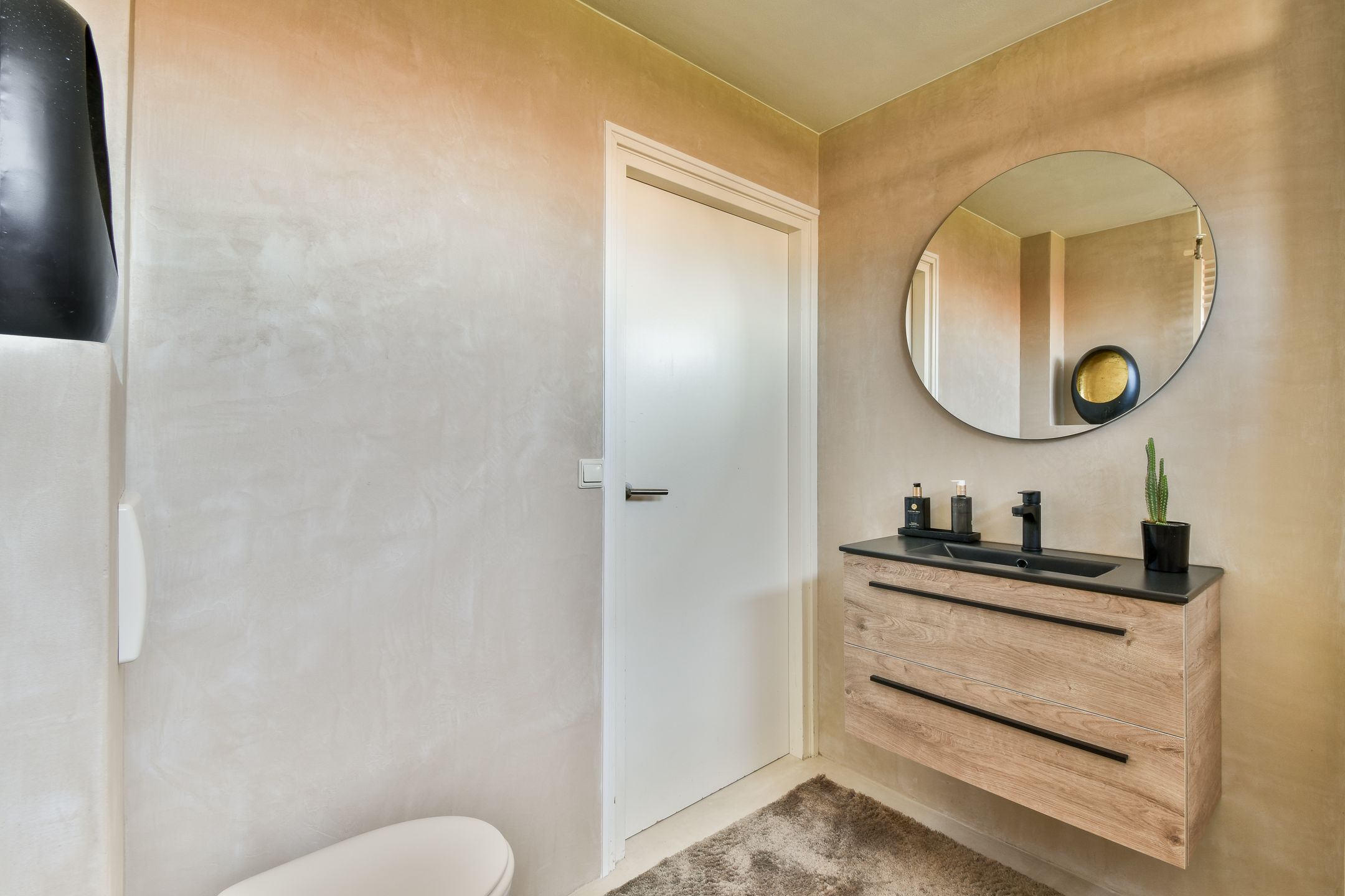 Photo 24 of Van Koetsveldstraat 4