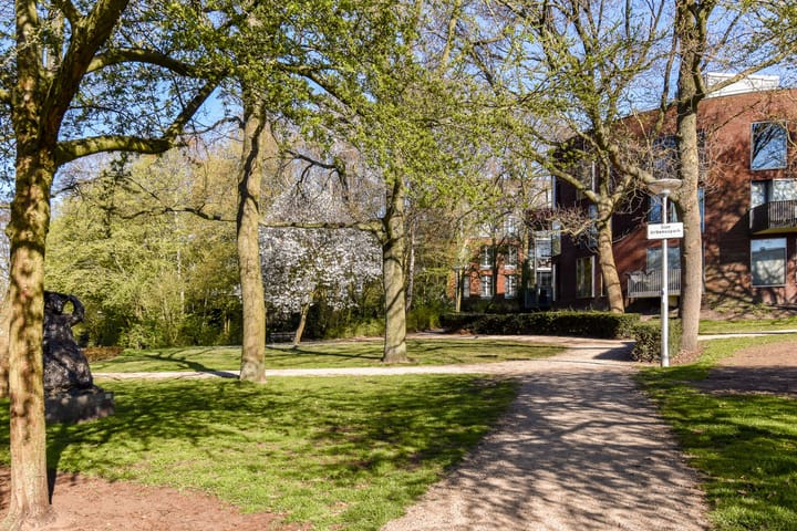 Foto 34 van Van Koetsveldstraat 4