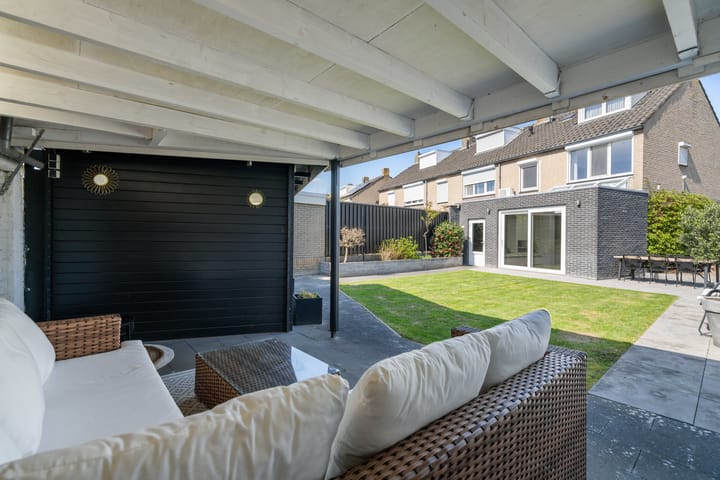 Foto 42 van Johanna van Polanenstraat 24