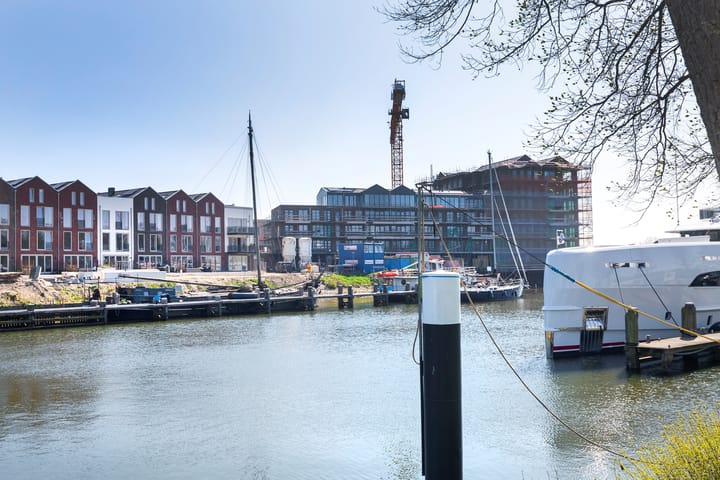 Foto 9 van Stationsplein 128