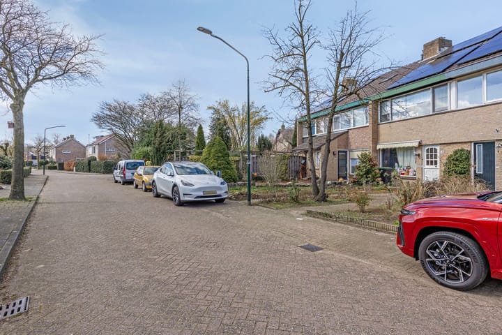 Photo 39 of Zagerstraat 19