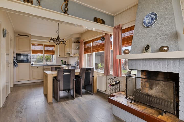 Foto 12 van Julianalaan 4-C