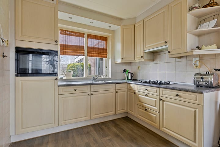 Foto 13 van Julianalaan 4-C