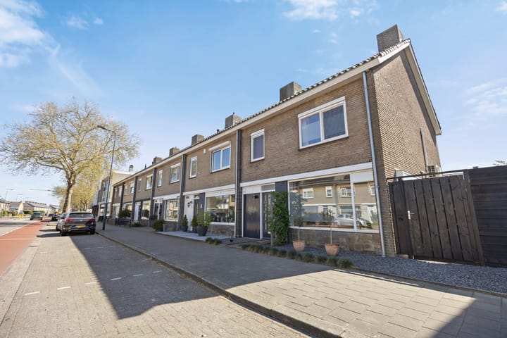 Foto 38 van Rijnstraat 457