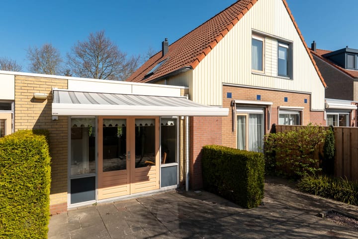 Foto 2 van Waterhoen 10