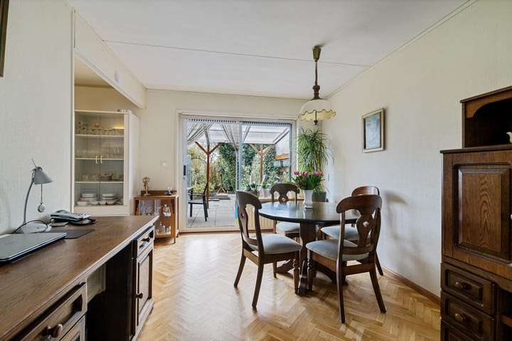 Foto 13 van Stal 241