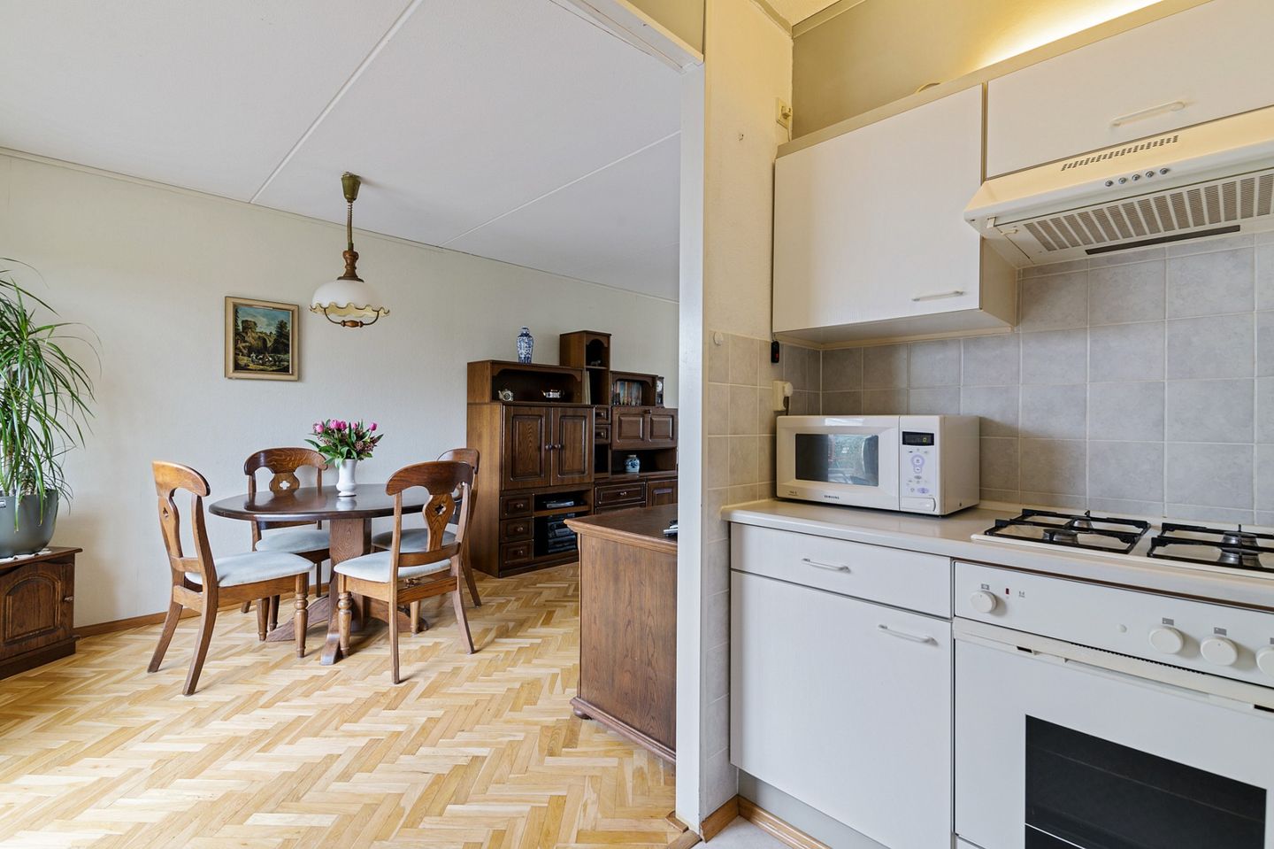 Photo 19 of Stal 241