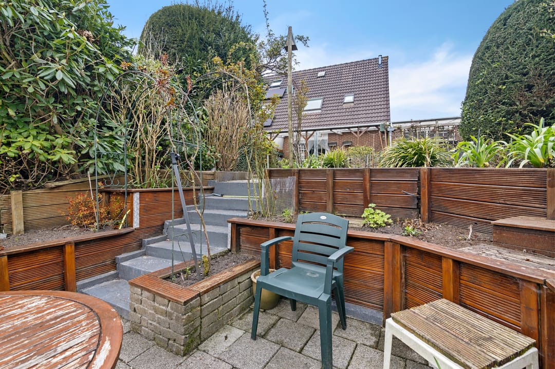 Photo 37 of Stal 241