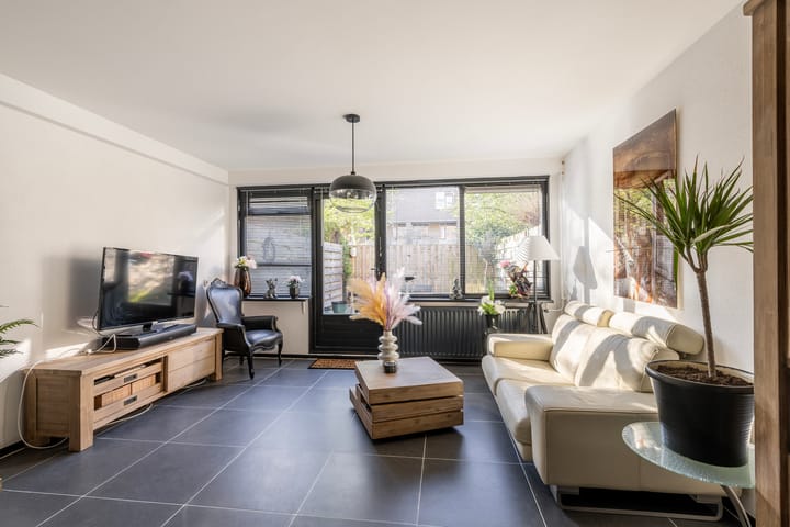 Foto 2 van Robert Schumanring 82