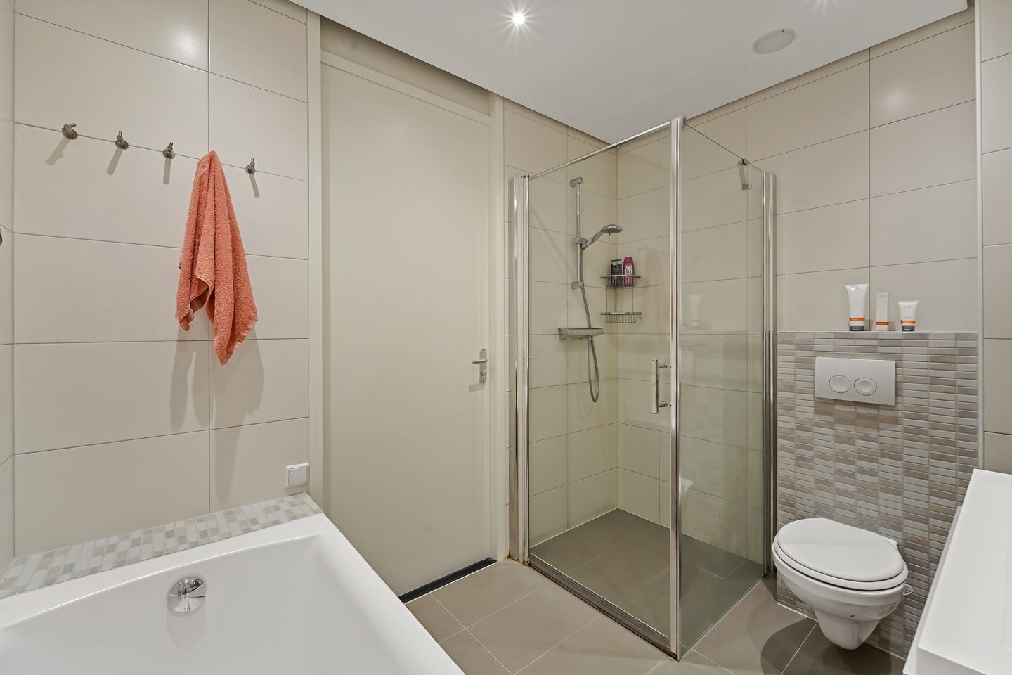 Foto 25 van Weeshuisland 5