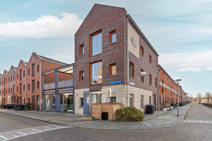 Photo 2 of Spot Mortonstraat 2