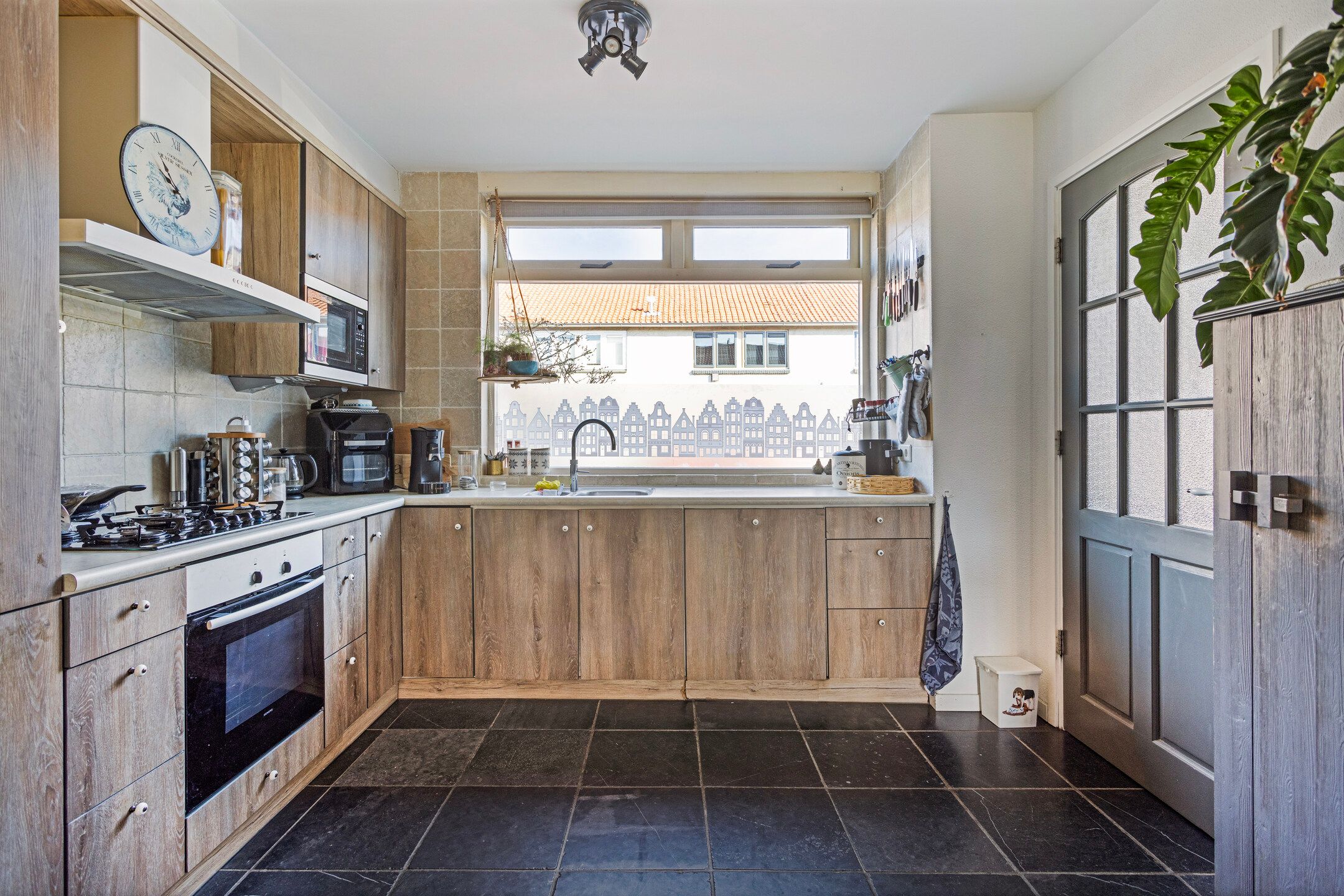 Foto 6 van De Ruijterstraat 41