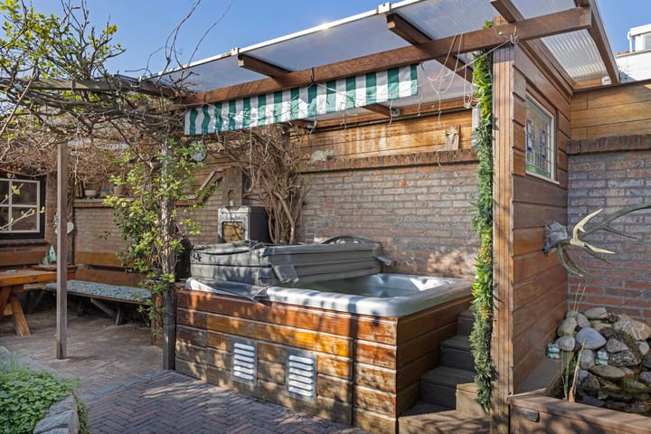 Foto 20 van De Ruijterstraat 41