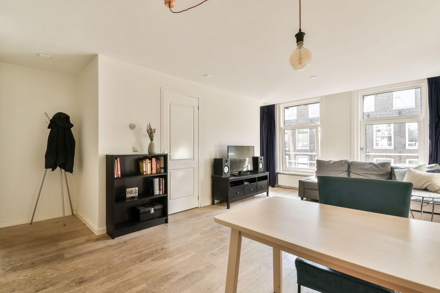 Photo 5 of Jacob van Lennepstraat 31-3A