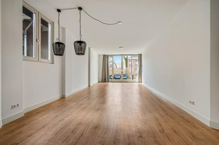 Foto 12 van Valleistraat 23-A