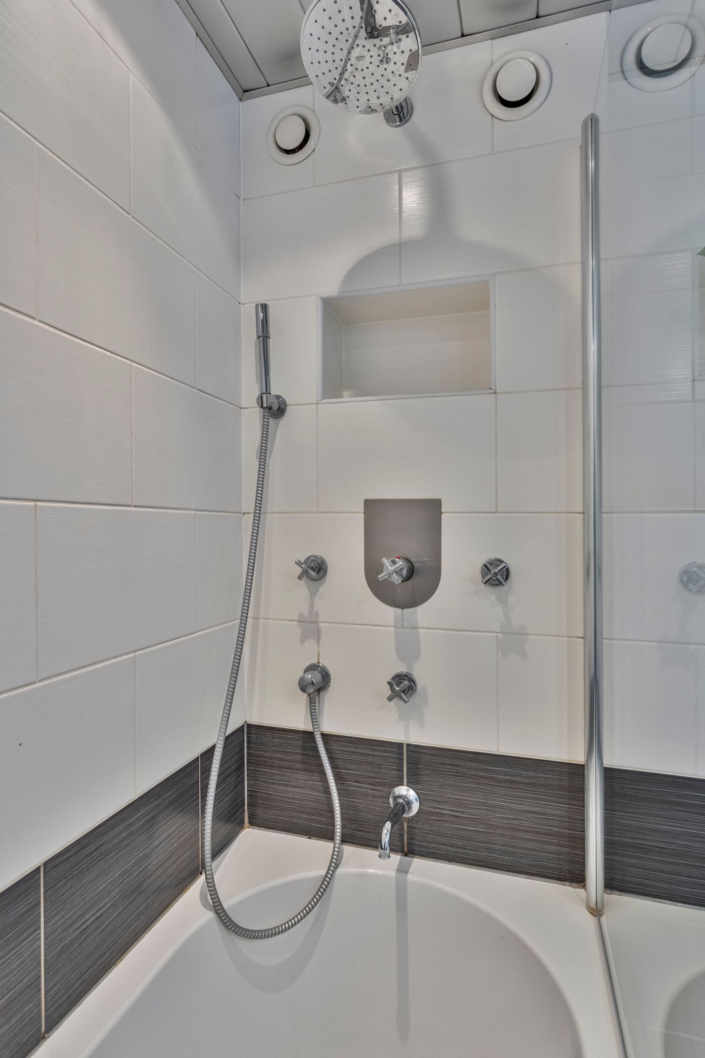 Foto 25 van Da Costastraat 1-A