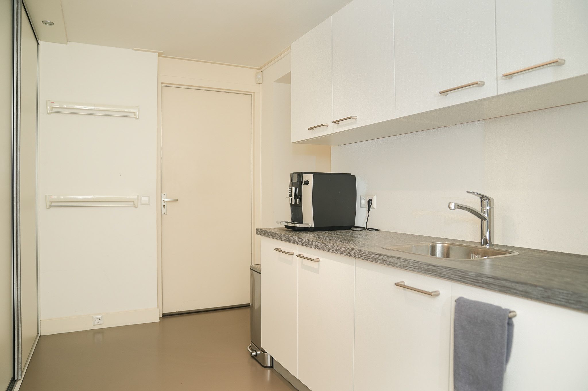 Photo 15 of De Helling 13