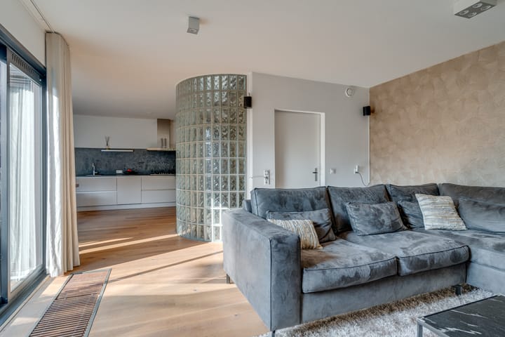 Photo 13 of Zwanenkamp 43